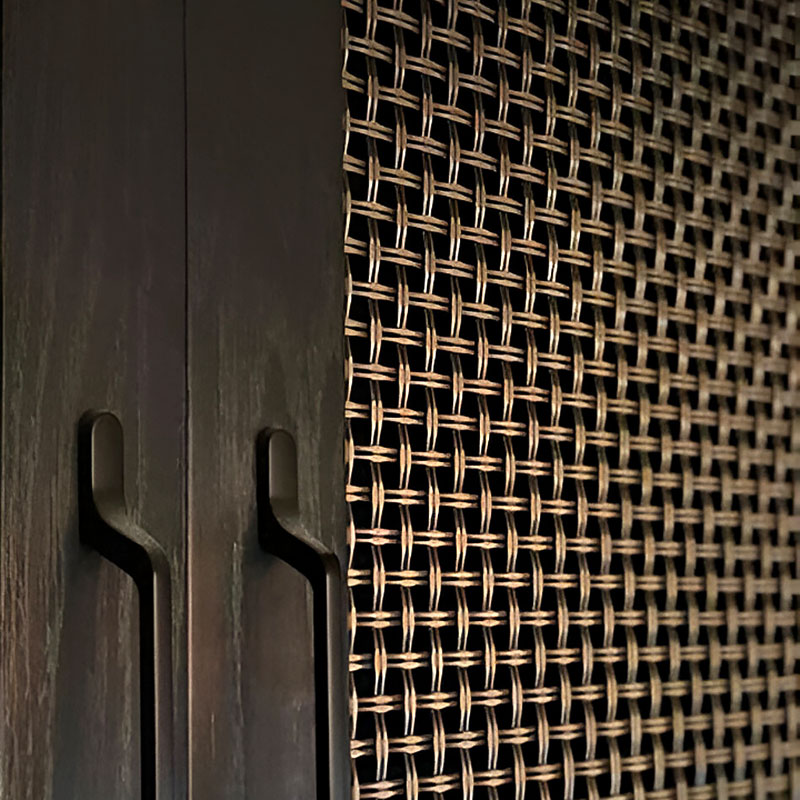 Arquimesh QKCWM decorative metal mesh panel used as a stylish interior partition in modern architectural design