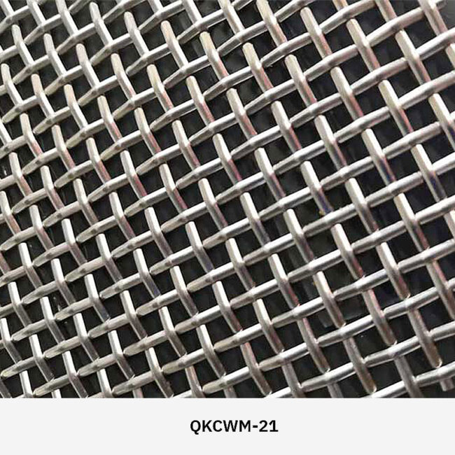 Arquimesh QKCWM decorative metal mesh panel used as a stylish interior partition in modern architectural design