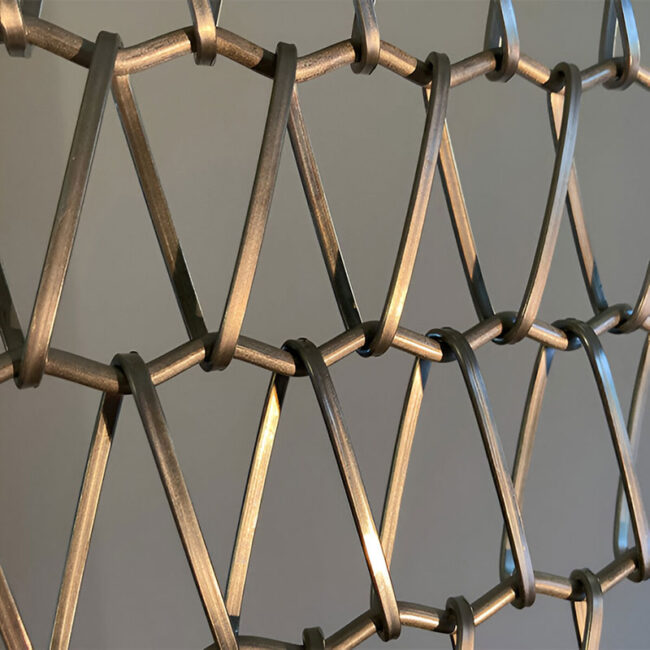 Spiral metal mesh belt used as wall and ceiling partition panel