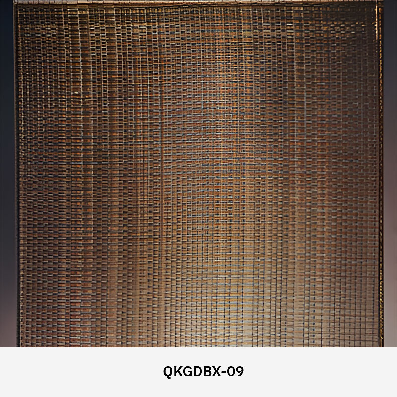 GlasMetis QKGDBX wire mesh laminated glass panel with metallic mesh layer, shown in custom finish for modern interiors