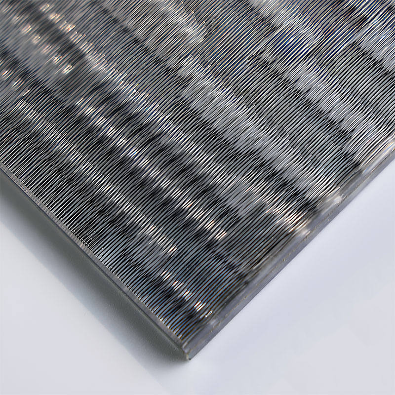 GlasMetis QKGTH laminated wire mesh glass with metallic mesh layer, shown in custom finish for modern architectural use