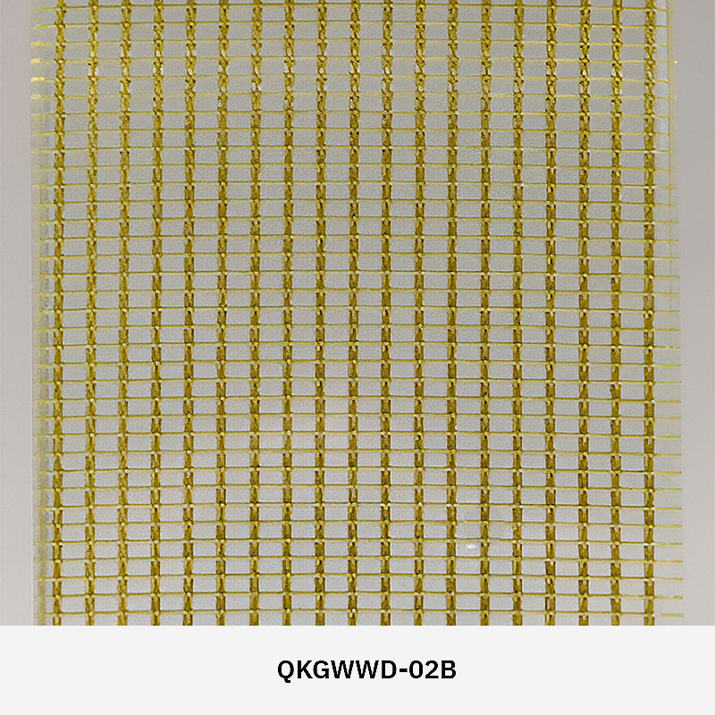 GlasMetis QKGWWD laminated glass panel with embedded woven wire mesh in a custom finish for architectural interiors