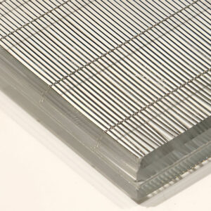 GlasMetis QKWWD interior laminated mesh glass panel featuring decorative metal mesh embedded in tempered glass for stylish partitions and walls.