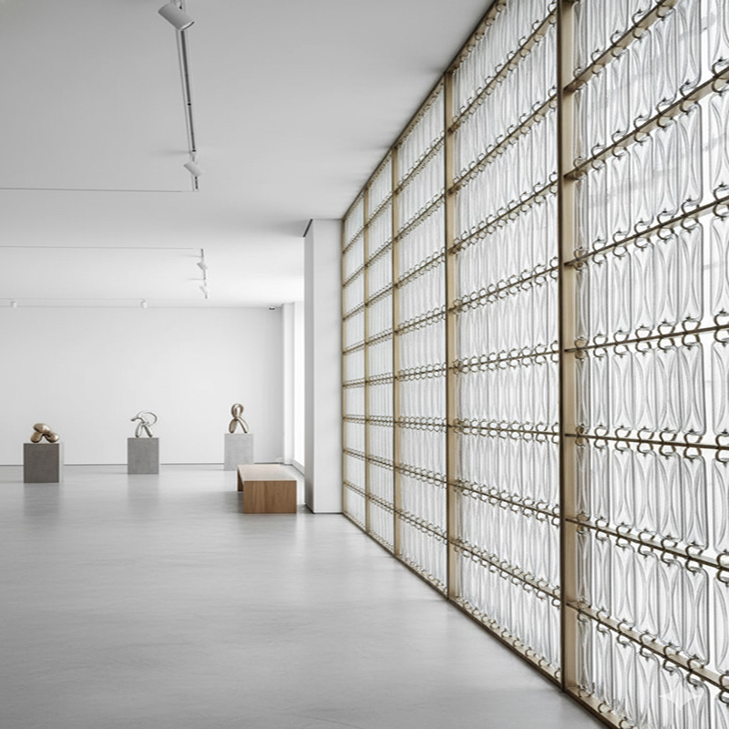 ORNVITRUM YZ0CSR Clear Slim Glass Bricks — transparent, lightweight crystal glass bricks for modern interior wall design and light-filled partitions.